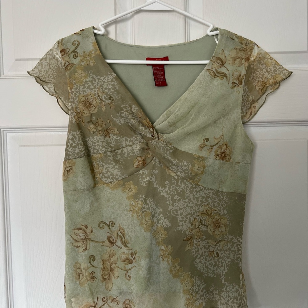 🌿 Vintage y2k Sage Green Floral Blouse – Size 12 ✨